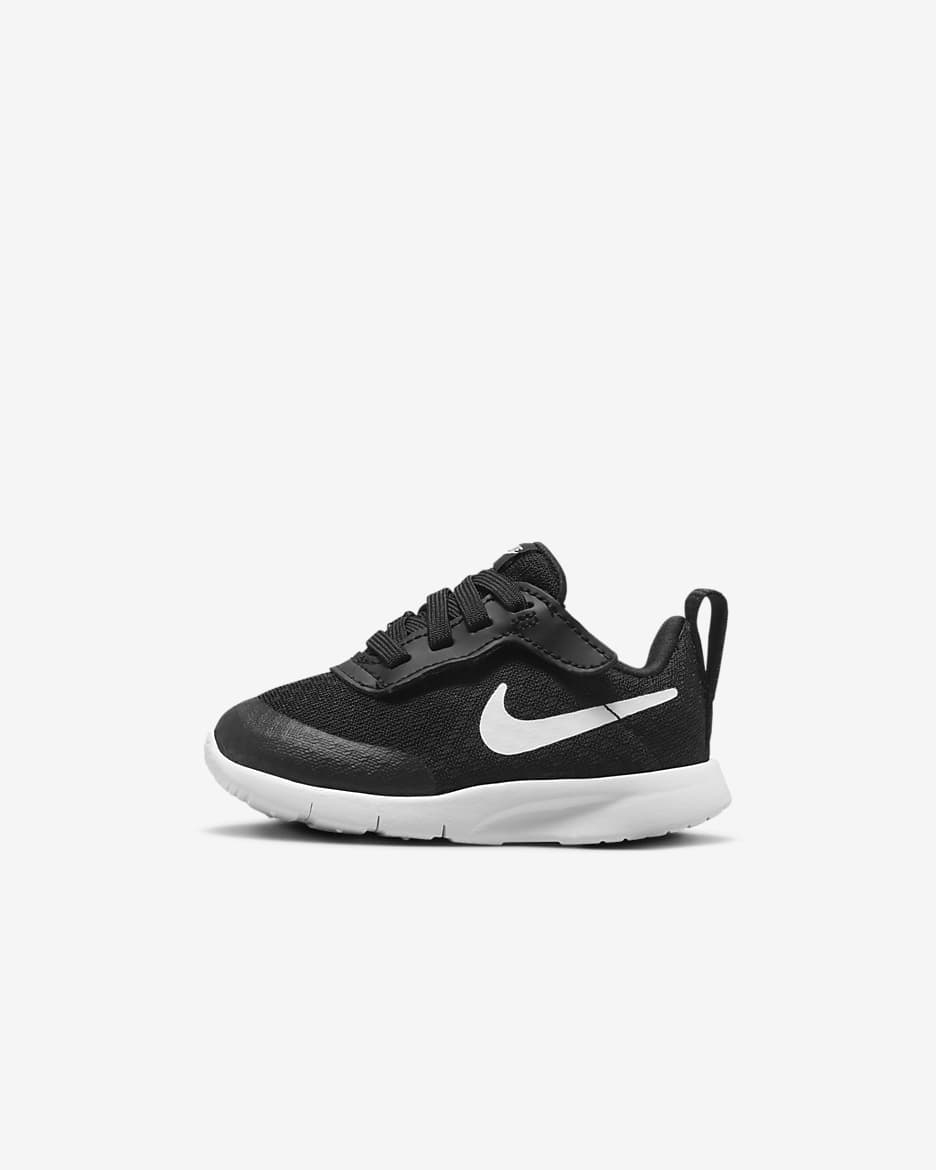 Black nike tanjun shoes hotsell